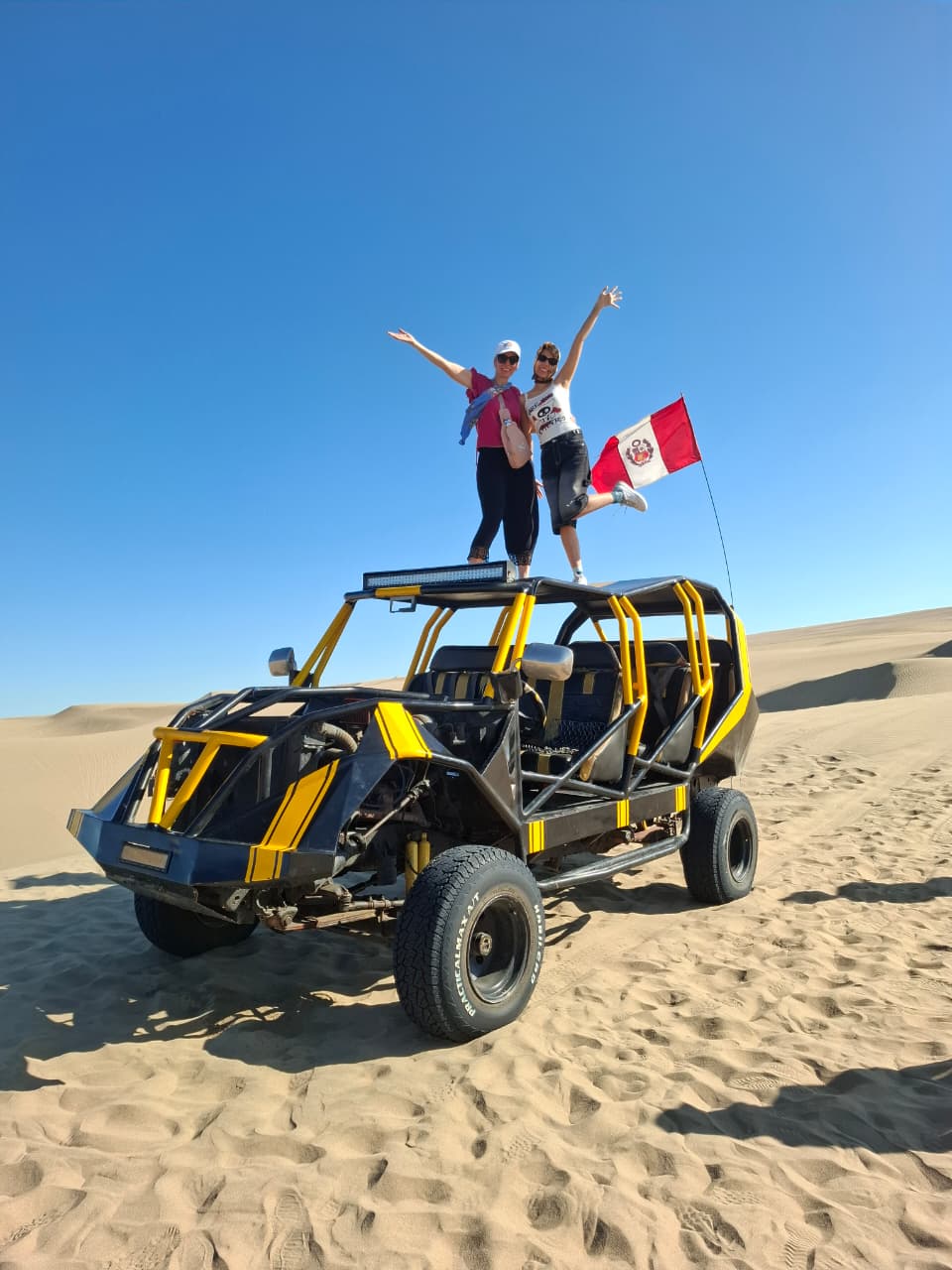 Tour en buggy por las dunas de Huacachina, Ica